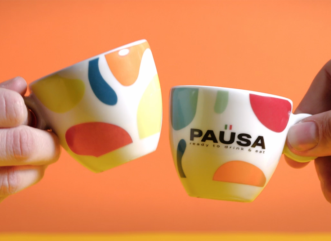 Prima che lo prepari, posso fare una modifica al caffè che ho chiesto?